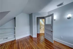 16 Elton St, Providence, RI 02906 - Photo 19