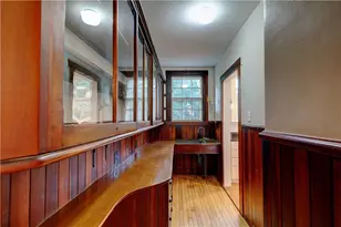 16 Elton St, Providence, RI 02906 - Photo 9