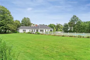 124 Harrison Ave, Newport, RI 02840 - Photo 29