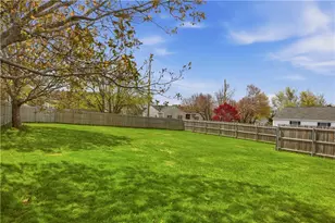 2 Stimpson St, Middletown, RI 02842 - Photo 15