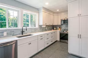 117 Sand Pond Rd, Warwick, RI 02886 - Photo 13