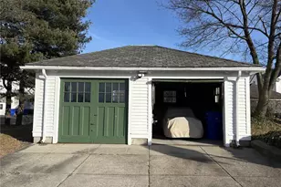 36 Underwood Dr, Pawtucket, RI 02860 - Photo 7