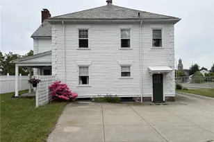 36 Underwood Dr, Pawtucket, RI 02860 - Photo 5