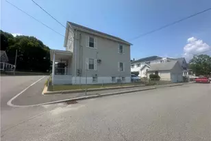 105 Winter St, Lincoln, RI 02838 - Photo 3