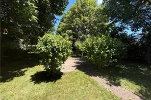 7 Caswell St, Newport, RI 02840 - Photo 3