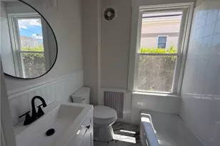 7 Caswell St, Newport, RI 02840 - Photo 17