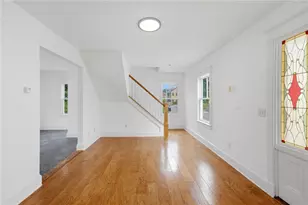 21 Elm St, Newport, RI 02840 - Photo 13