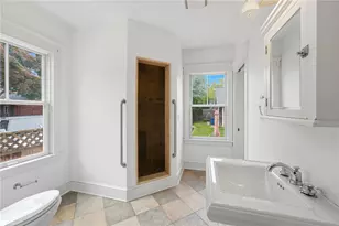 21 Elm St, Newport, RI 02840 - Photo 17