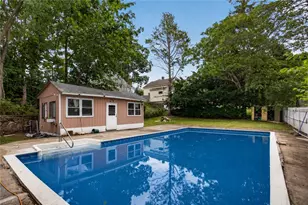 86 Summit Ave, West Warwick, RI 02893 - Photo 49