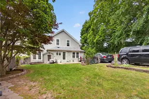 86 Summit Ave, West Warwick, RI 02893 - Photo 45