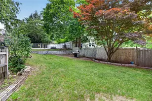 86 Summit Ave, West Warwick, RI 02893 - Photo 47