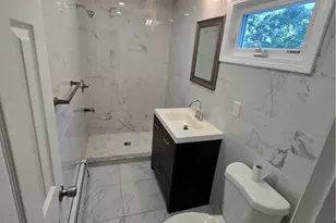 36 Clarendon St, Cranston, RI 02910 - Photo 3