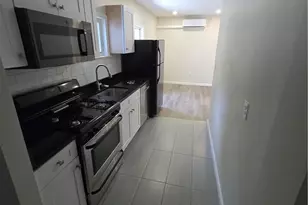 36 Clarendon St, Cranston, RI 02910 - Photo 5