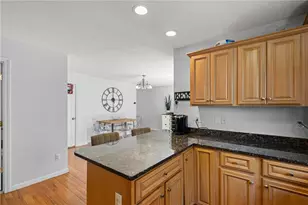 45 Silver Cup Cir, West Warwick, RI 02893 - Photo 9
