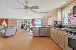 213 Seaside Dr, Jamestown, RI 02835 - Photo 23