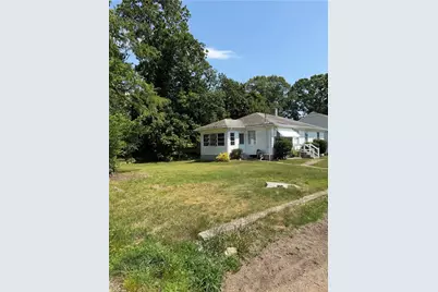 101 Iroquois Road, Cumberland, RI 02864 - Photo 3