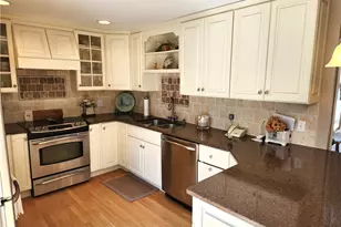 47 Treasure Rd, Narragansett, RI 02882 - Photo 3