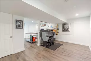 155 Pleasant St, Providence, RI 02906 - Photo 31