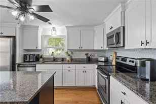33 Fairhaven Rd, Cumberland, RI 02864 - Photo 3