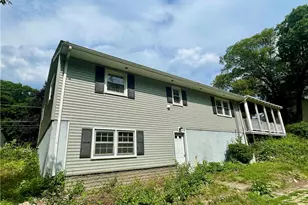 182 Highland St, Woonsocket, RI 02895 - Photo 3