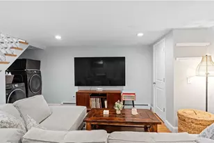 8 Longvue Ave, Westerly, RI 02891 - Photo 33