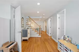 8 Longvue Ave, Westerly, RI 02891 - Photo 29