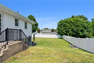 8 Longvue Ave, Westerly, RI 02891 - Photo 41