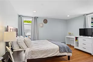 8 Longvue Ave, Westerly, RI 02891 - Photo 35