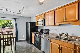 52 America St, Providence, RI 02903 - Photo 5