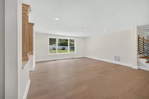 61 Applegate Rd, Cranston, RI 02920 - Photo 9