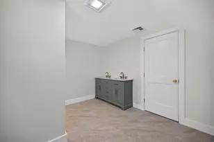 61 Applegate Rd, Cranston, RI 02920 - Photo 29