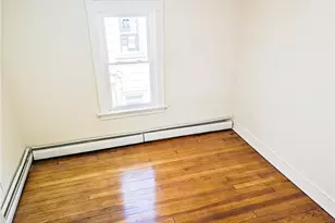 212 Roosevelt St, Providence, RI 02909 - Photo 9