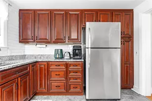 36 Kay St, Newport, RI 02840 - Photo 15