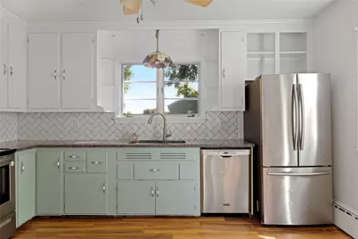 16 Garden Street, Portsmouth, RI 02871 - Photo 7