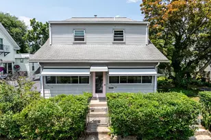 78 Darlingdale Ave, Pawtucket, RI 02861 - Photo 1
