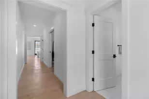 5 Lookout Ln, Portsmouth, RI 02871 - Photo 13
