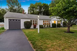 63 Heroux Blvd, Cumberland, RI 02864 - Photo 3