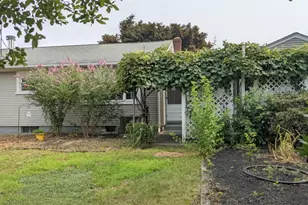 170 Selma St, Cranston, RI 02920 - Photo 13