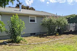 170 Selma St, Cranston, RI 02920 - Photo 13