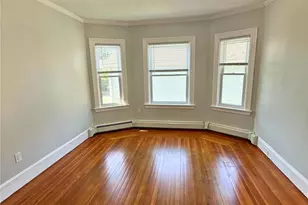 104 Oakland Ave, Providence, RI 02908 - Photo 5