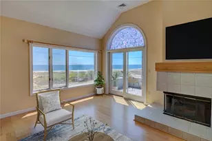 204 Bellevue Ct, Narragansett, RI 02882 - Photo 5