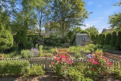 6 Brooks Avenue, Newport, RI 02840 - Photo 35