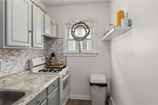 551 Pond St, Woonsocket, RI 02895 - Photo 11