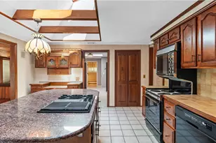 20 Oak Dell Cir, East Greenwich, RI 02818 - Photo 17