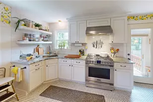 32 S Fair St, Warwick, RI 02888 - Photo 13