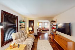 32 S Fair St, Warwick, RI 02888 - Photo 9