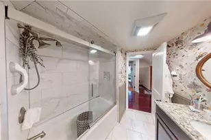 32 S Fair St, Warwick, RI 02888 - Photo 23