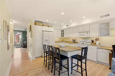 216 Goddard Row, Newport, RI 02840 - Photo 9