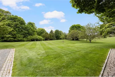 33 Beacon Hill Road, Newport, RI 02840 - Photo 31