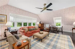 33 Beacon Hill Rd, Newport, RI 02840 - Photo 9
